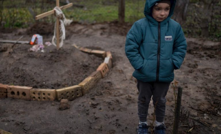 Bambina violentata soldati russi
