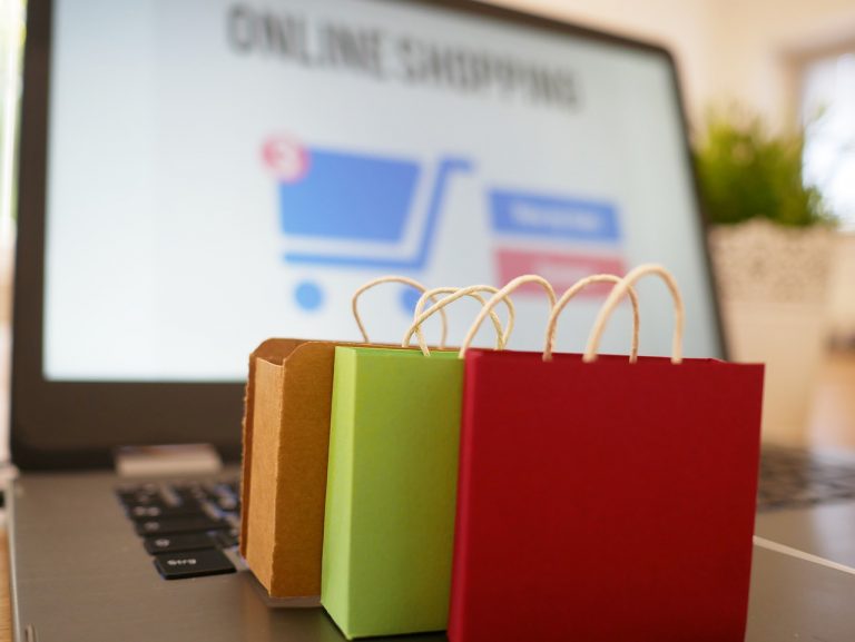 Risparmiare online con codici sconto