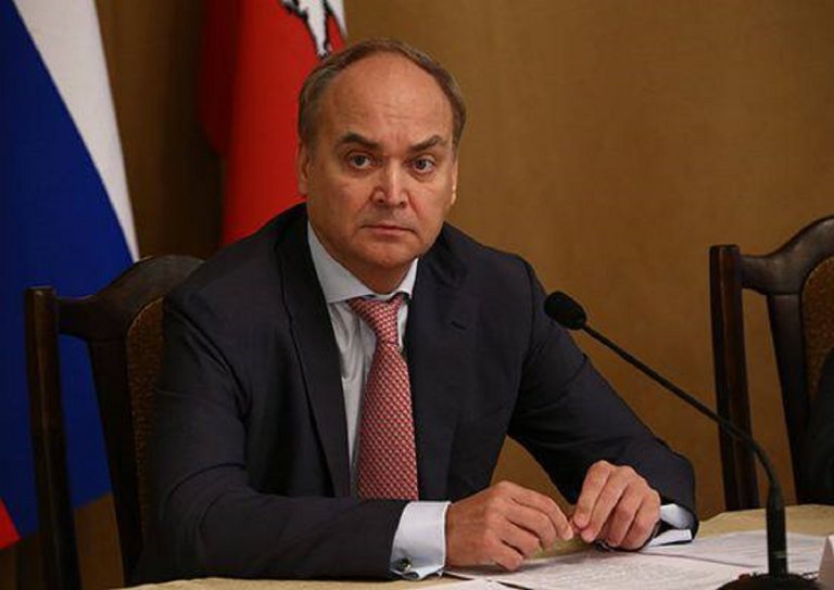 L'ambasciatore Anatoly Antonov