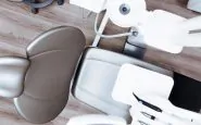 Padova, donna ingoia il cacciavite durante un intervento di implantologia: dentista a processo