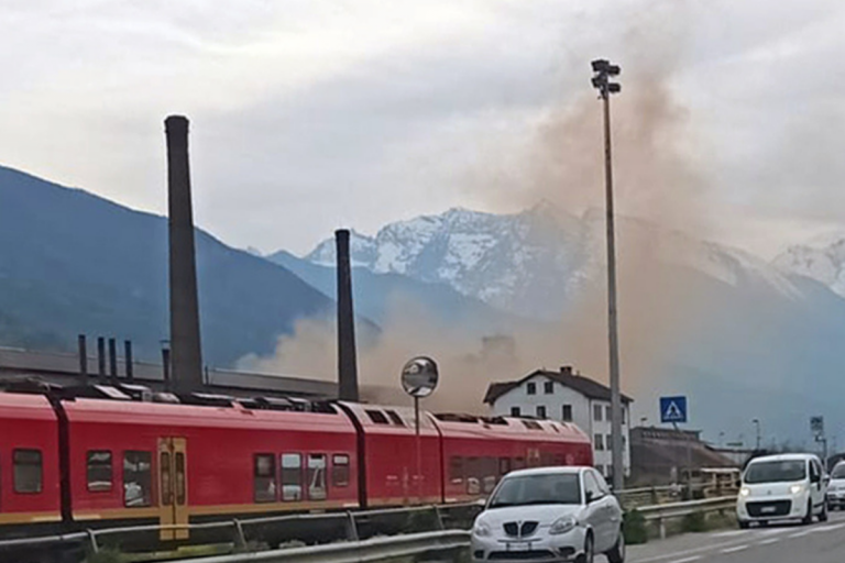 aosta nube fumo arancione