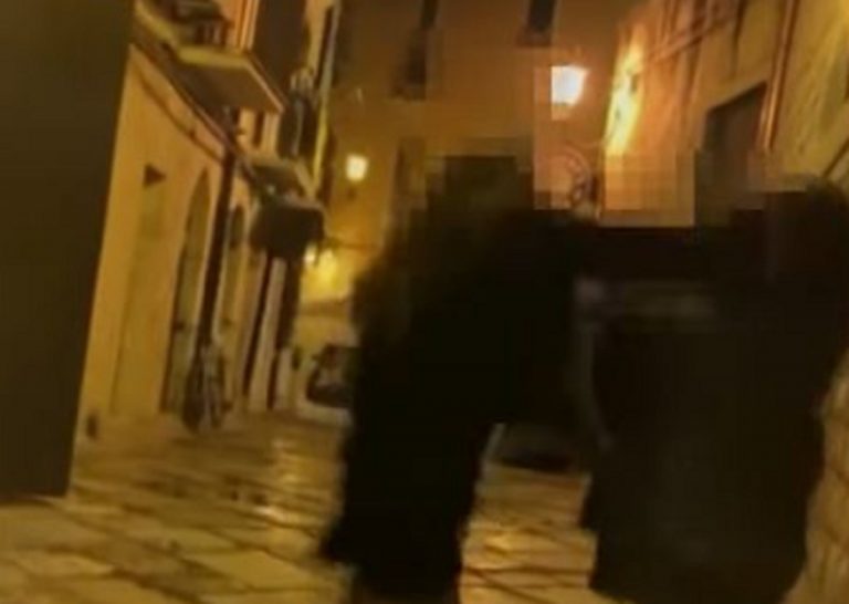 Ragazzina picchia coetanea a Barletta