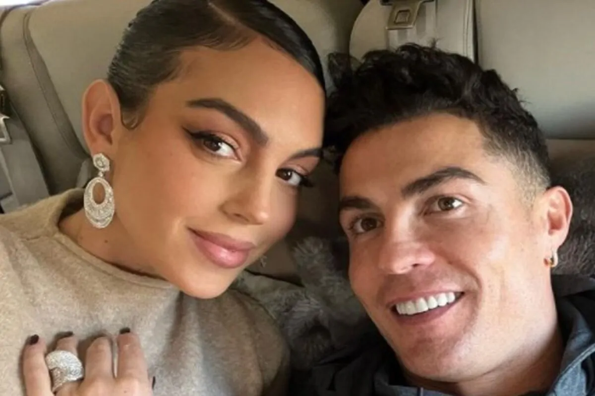 Ronaldo paga Georgina