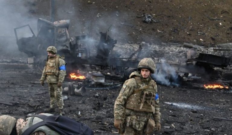 La rivelazione del Times: "Forze inglesi a Kiev per addestrare gli ucraini"