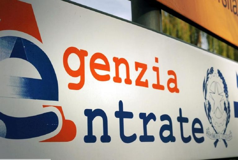 L'Agenzia delle Entrate sta per inviare moltissimi altri avvisi agli over 50 no vax