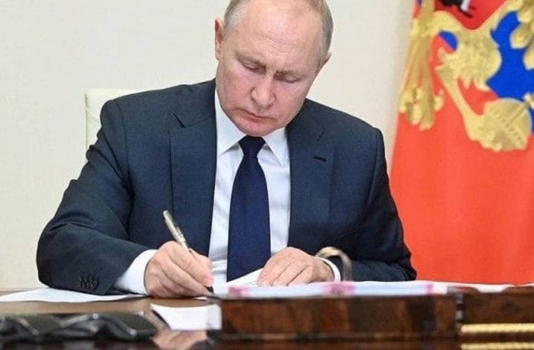 Putin ha esautorato cinque governatori