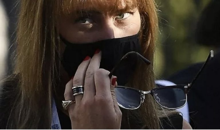 Giulio Berruti nudo, la gelosia della fidanzata Maria Elena Boschi