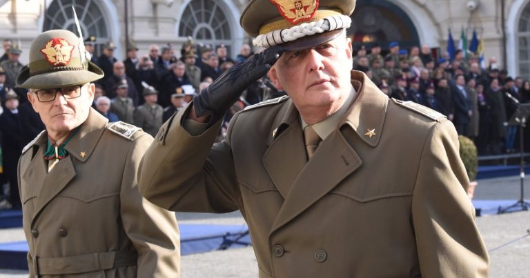 Il generale Pietro Serino e la profezia nera sui russi: "Che fine faranno"