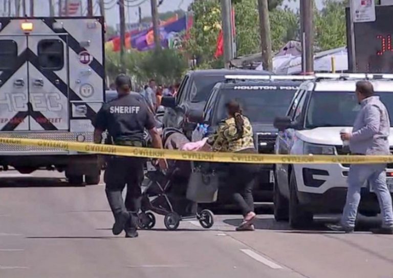 Un'immagine della sparatoria ad Houston