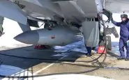 Un missile Kinzhal sotto la carlinga di un velivolo russo