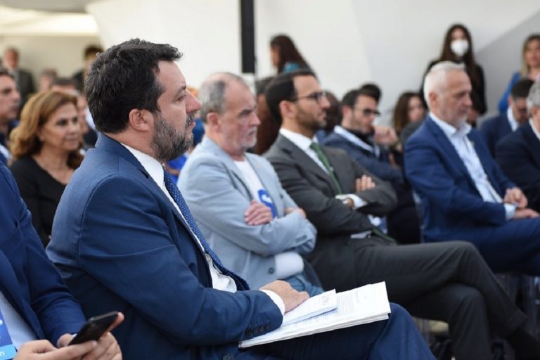 Matteo Salvini prima del suo intervento