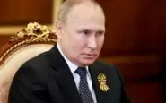 Putin con la cravatta Marinella