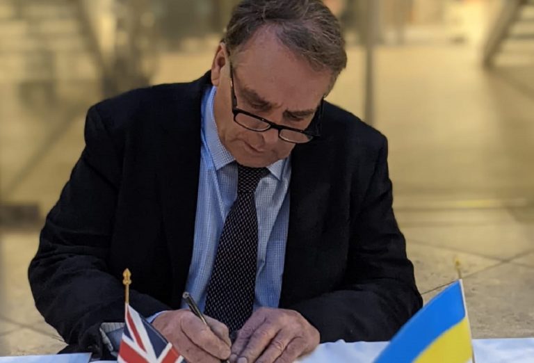 Neil Parish e le dimissioni dal Parlamento inglese: ecco cosa è accaduto