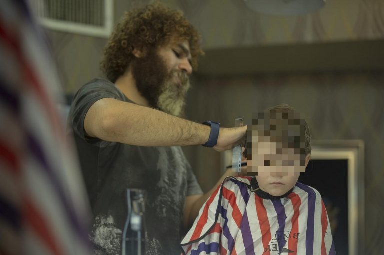 Tifoso fa rasare i figli e tatuare sul loro capo lo stemma Juve