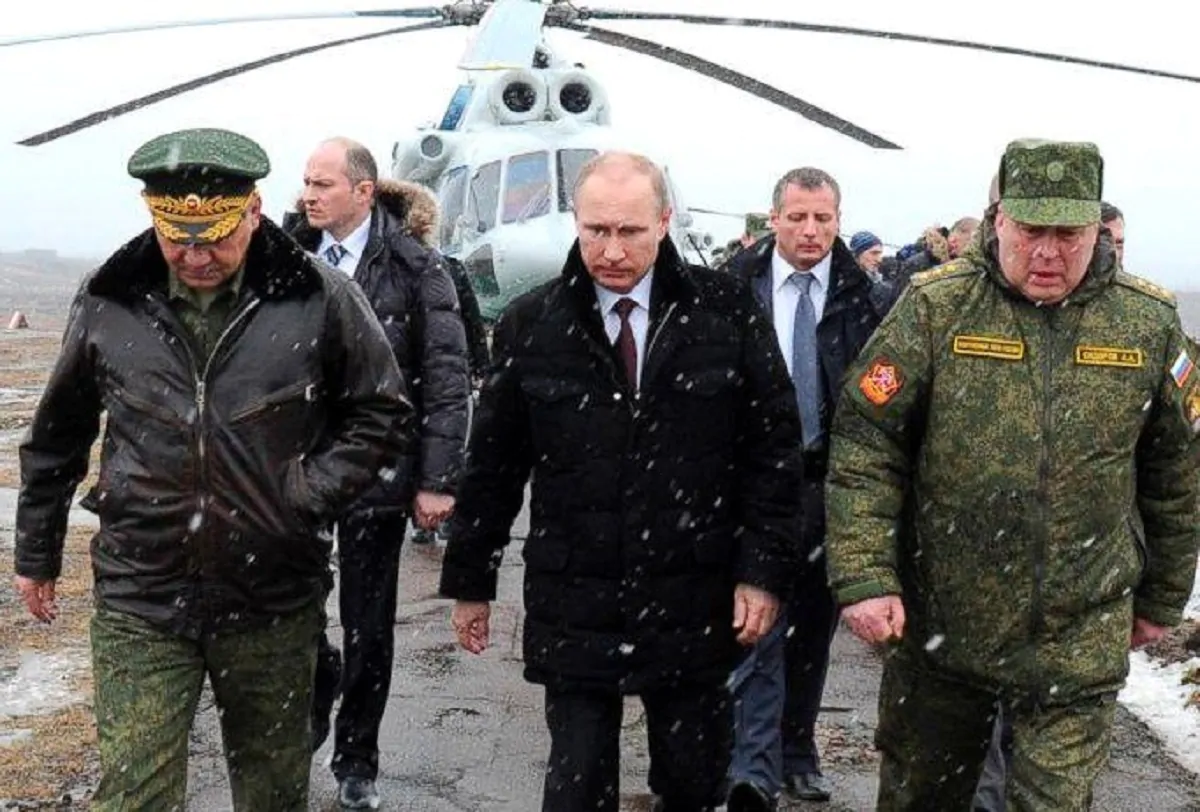 Vladimir Putin con i suoi generali