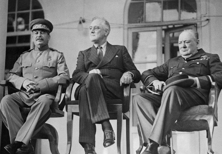 Stalin, Roosvelt e Churchill a Teheran nel 1943
