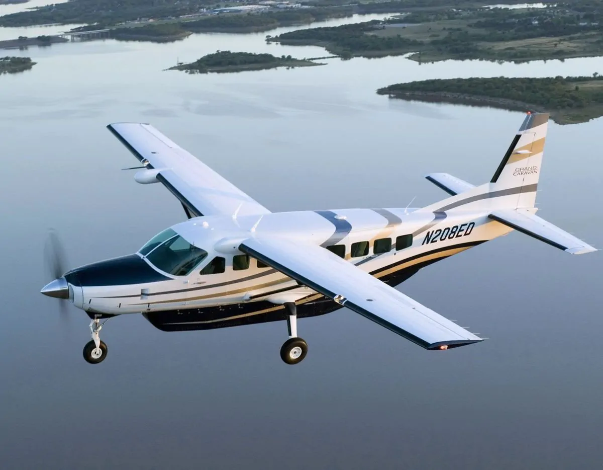 Un aereo Cessna 208 monomotore