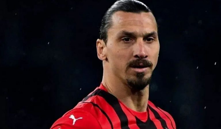 Zlatan Ibrahimovic ginocchio
