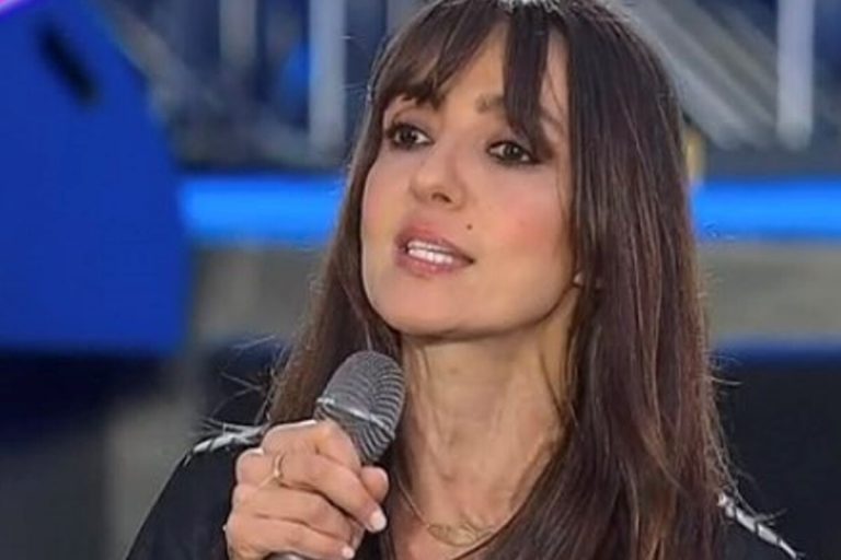 Ambra Angiolini grassa vomitare