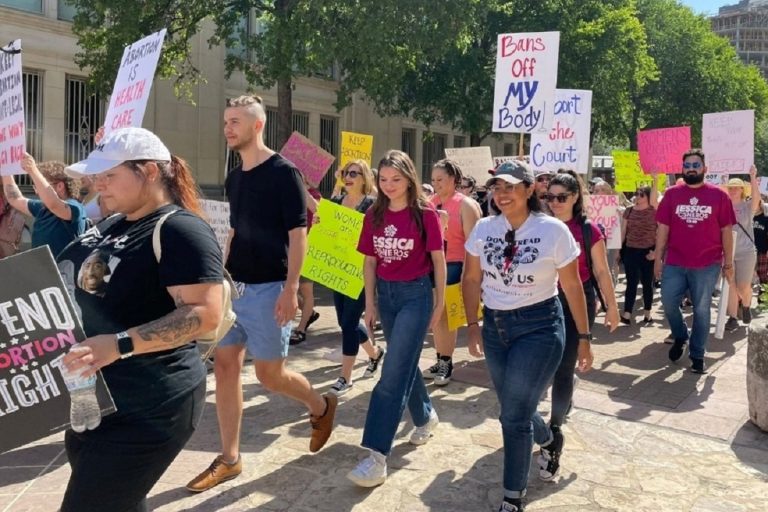 Uno scatto delle manifestazioni negli Usa