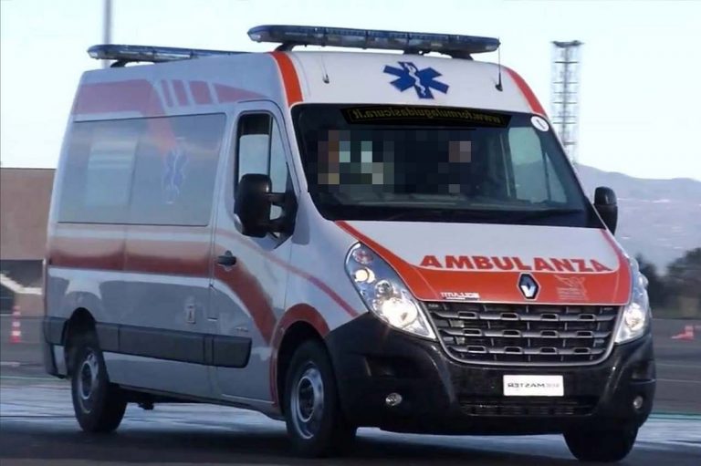 Conducente e passeggeri della vettura sono stati soccorso dal 118