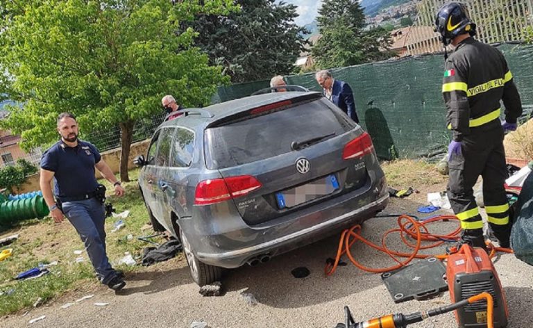 bimbo morto L'Aquila padre