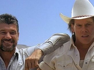Fred Ward in Tremors con Kevin Bacon