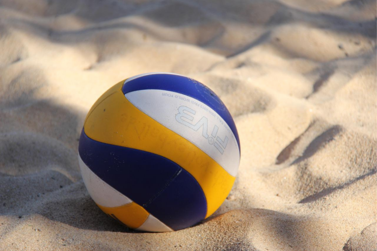 pallonata spiaggia malore