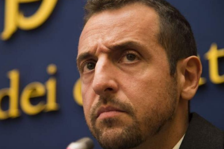 vaiolo scimmie partito gay