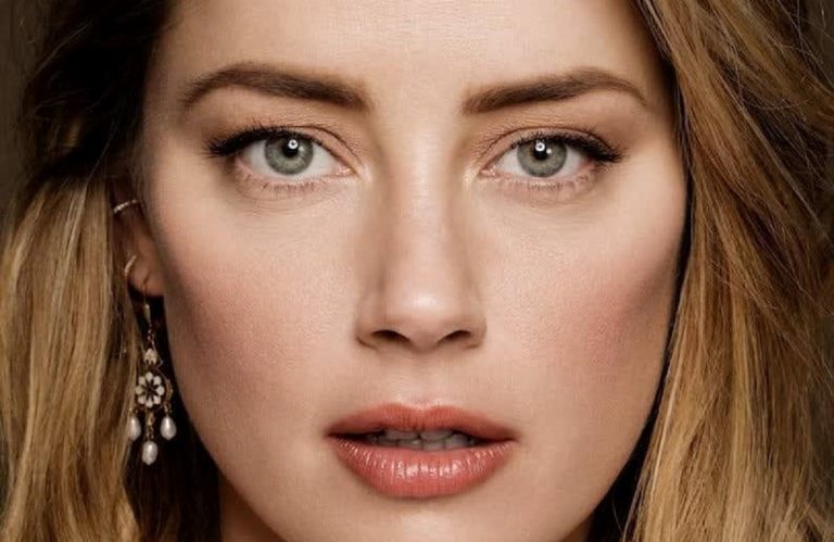 Amber Heard sarebbe in un momento economico nerissimo