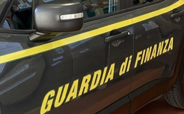 La GdF sequestra un ecomostro