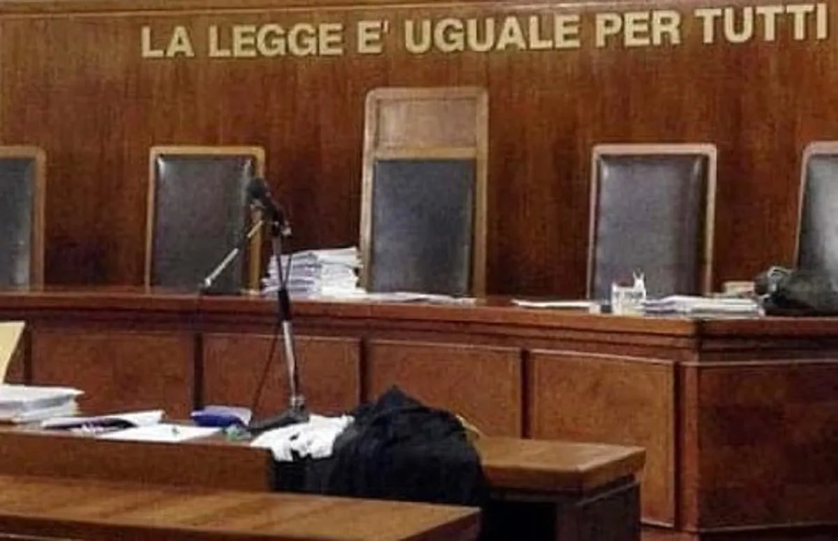 Vedova a processo per l'omicidio del marito