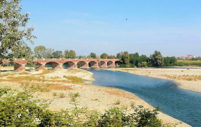 Il Po nel tratto fra Verrua Savoia e Crescentino