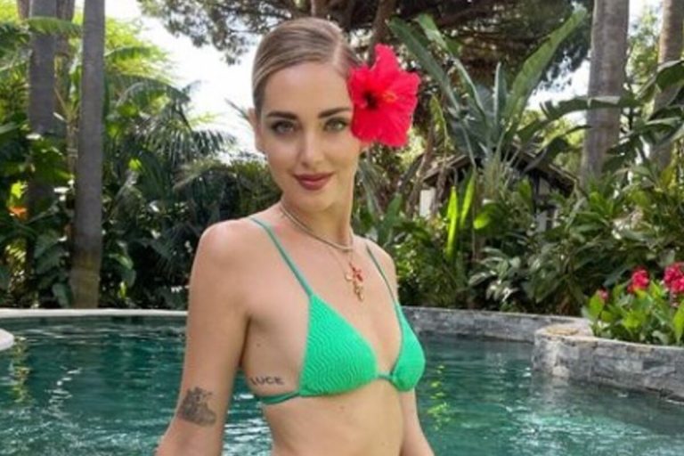 Chiara Ferragni topless fedez