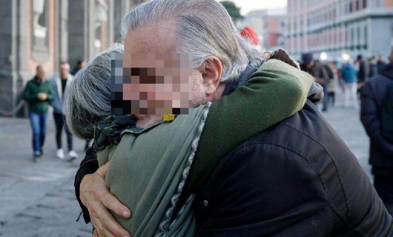 Attenzione al furto con tecnica dell'abbraccio