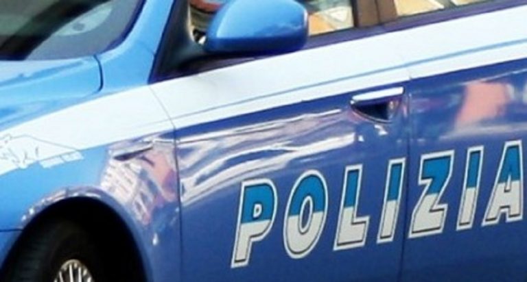 La polizia ha trovato il corpo del 26enne a Bologna