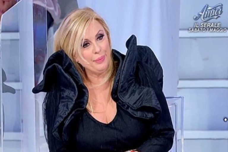 Uomini Donne tronista incinta
