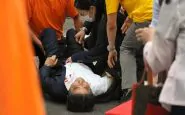 Shinzo Abe a terra dopo l'attentato