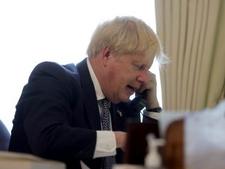 Boris Johnson fa la sua "ultima telefonata" a Volodymyr Zelensky