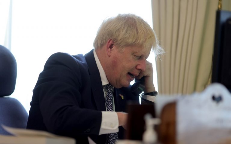Boris Johnson fa la sua "ultima telefonata" a Volodymyr Zelensky