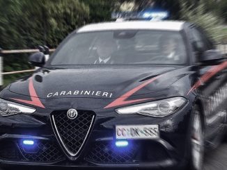 Sul luogo della morte violenta sono accorsi i Carabinieri