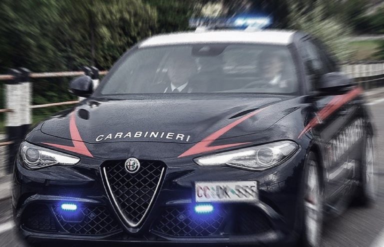 Sul luogo della morte violenta sono accorsi i Carabinieri