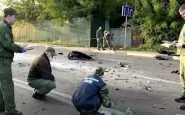 I rilievi della polizia russa sul luogo dell'attentato