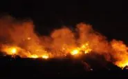 Grosso incendio, ore di inferno a Trabia: case evacuate e 60 persone in fuga