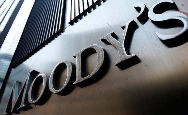 Moody's taglia l'outlook dell'Italia