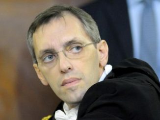 Niccolò Ghedini in tribunale