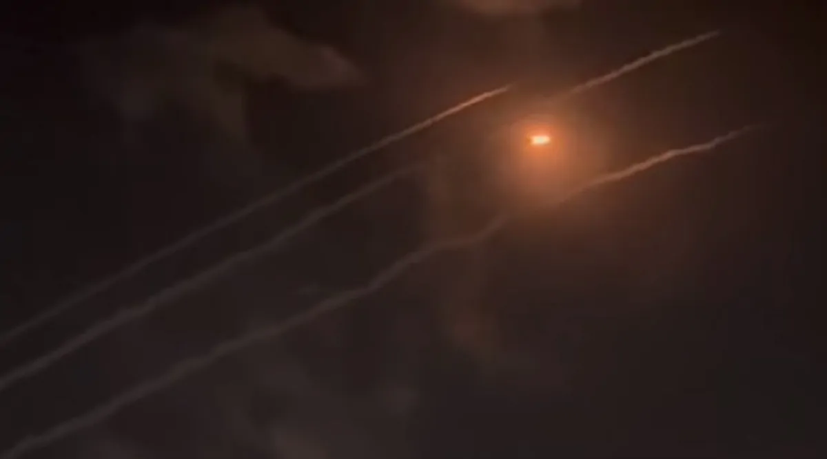 Il lancio notturno dei razzi da Gaza