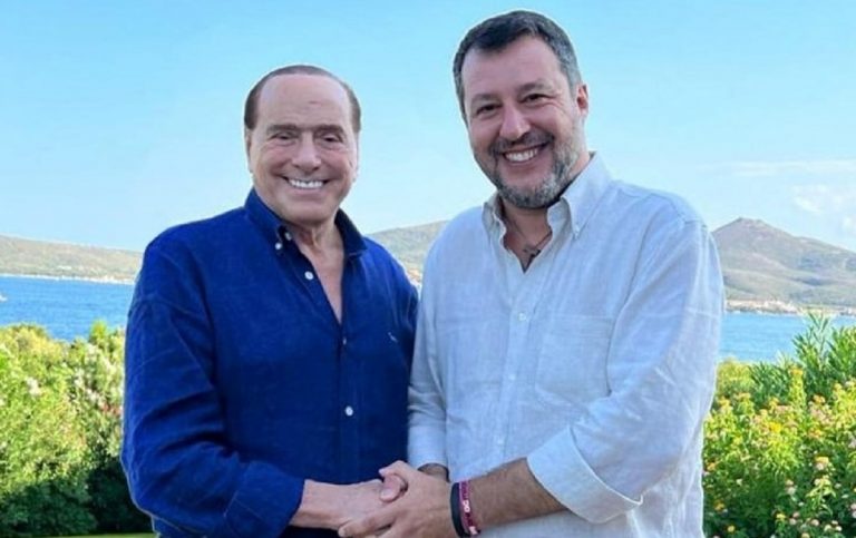 Matteo Salvini con Silvio Berlusconi in Sardegna