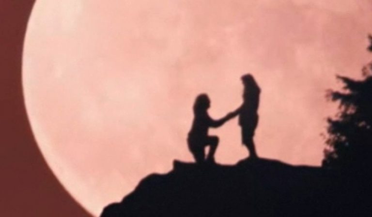 Superluna proposta matrimonio