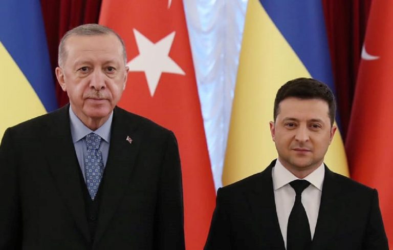 Recep Erdogan e Volodymyr Zelensky durante un precedente incontro